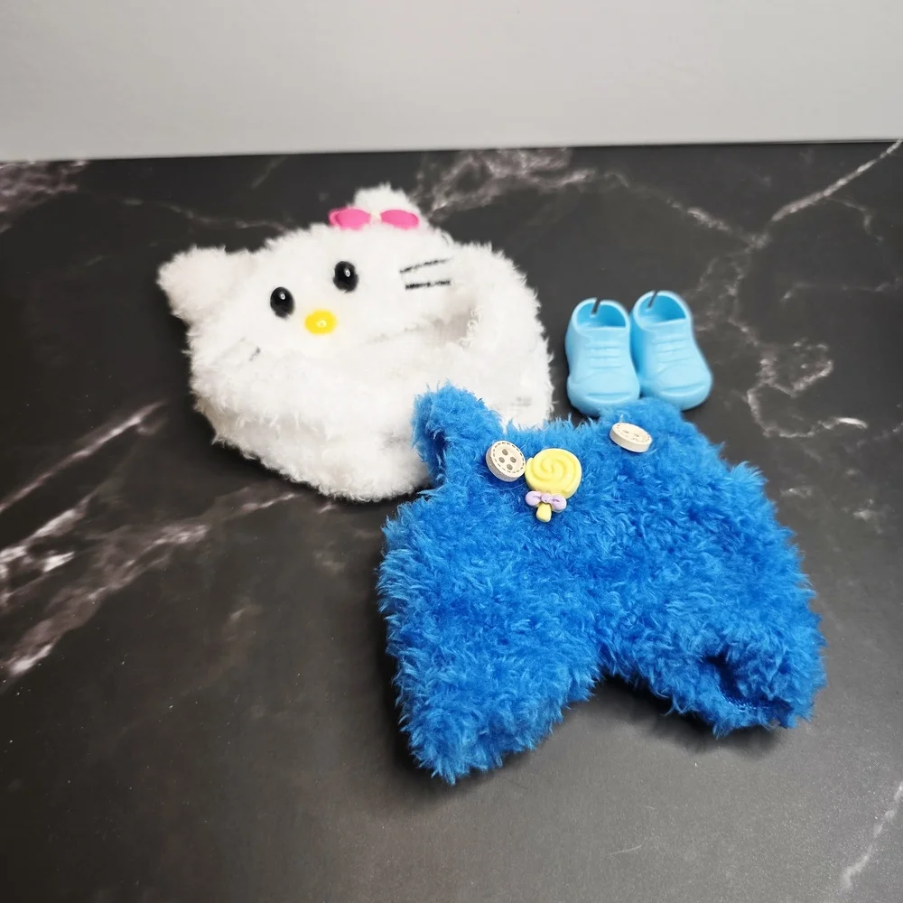 Hello Kitty Labubu Outfit & Shoes - Picture 3 of 3
